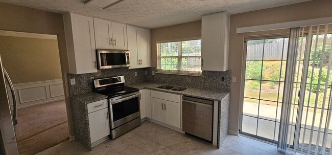 Beautiful house in Legacy Park with brand ... - Beautiful house in Legacy Park with brand ...