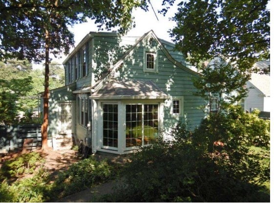 Parte trasera de la casa - 5716 40th Ave