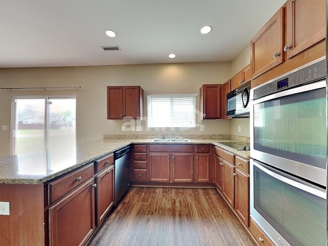 Photo - 353 Kerriann Ln