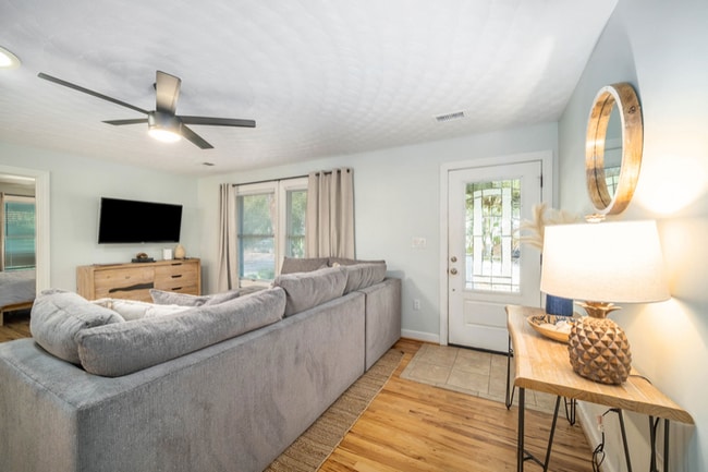 Photo - 312 W Cooper Ave