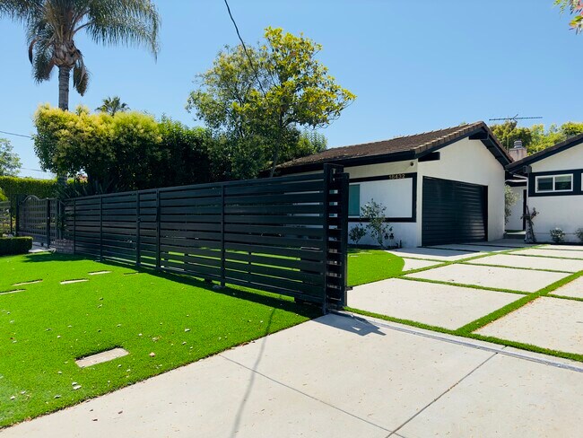 Photo - 18432 Linnet St