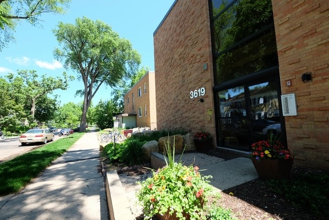 Colfax Villas I