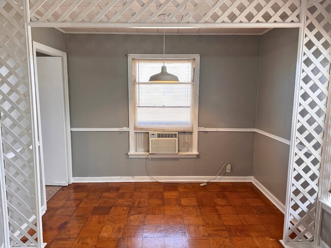 Photo - 3402 Grant St