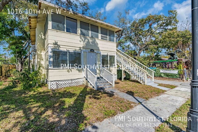 Building Photo - 1016 10th Ave W Unit A