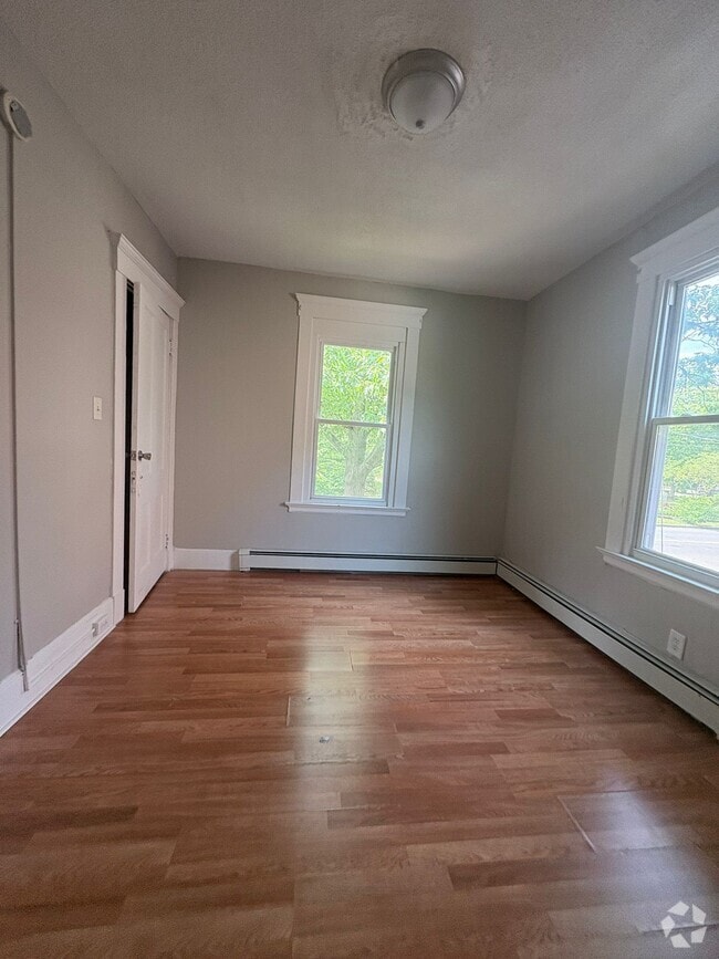 Building Photo - 41 Osborn Ave Unit 1 Rental