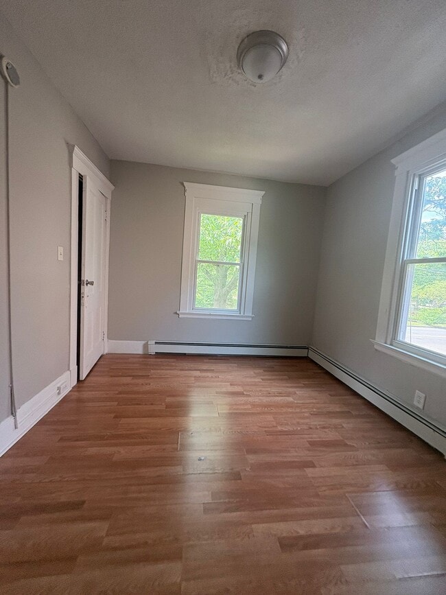 Building Photo - 41 Osborn Ave Unit 1 Rental