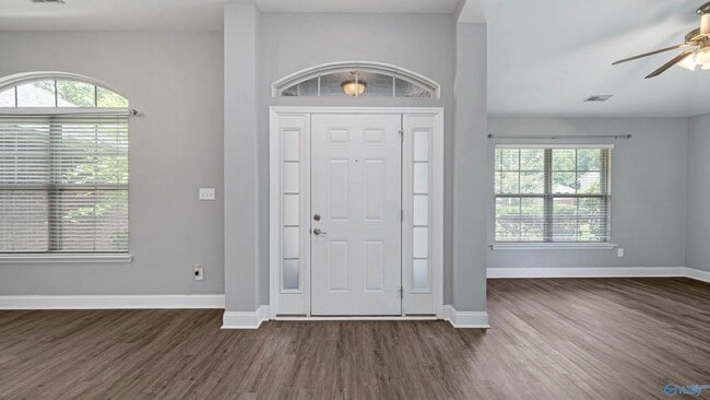 Photo - 113 E Crest Way House