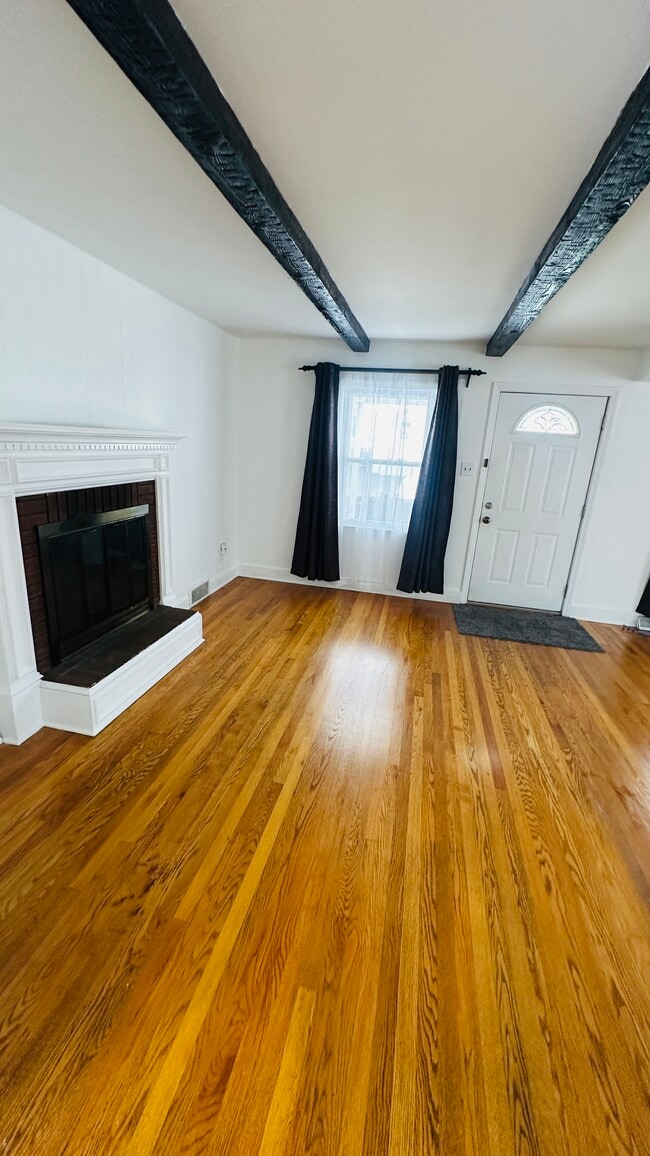 Photo - 19 Elmhurst Ave