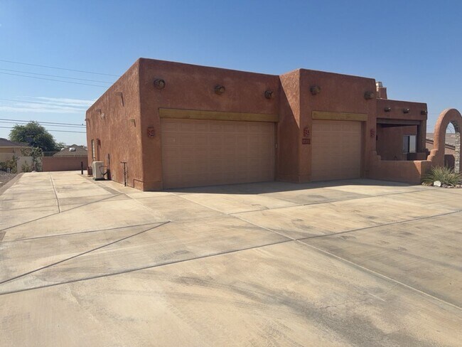3658 Hattaras Ln