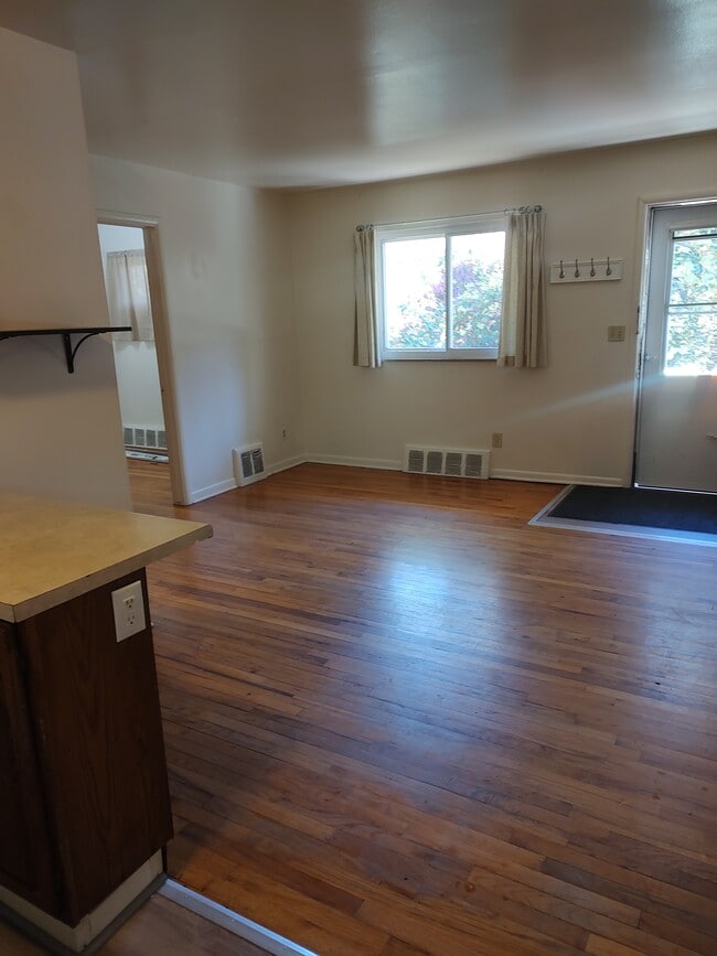Living Room - 2010 Dexter Ave