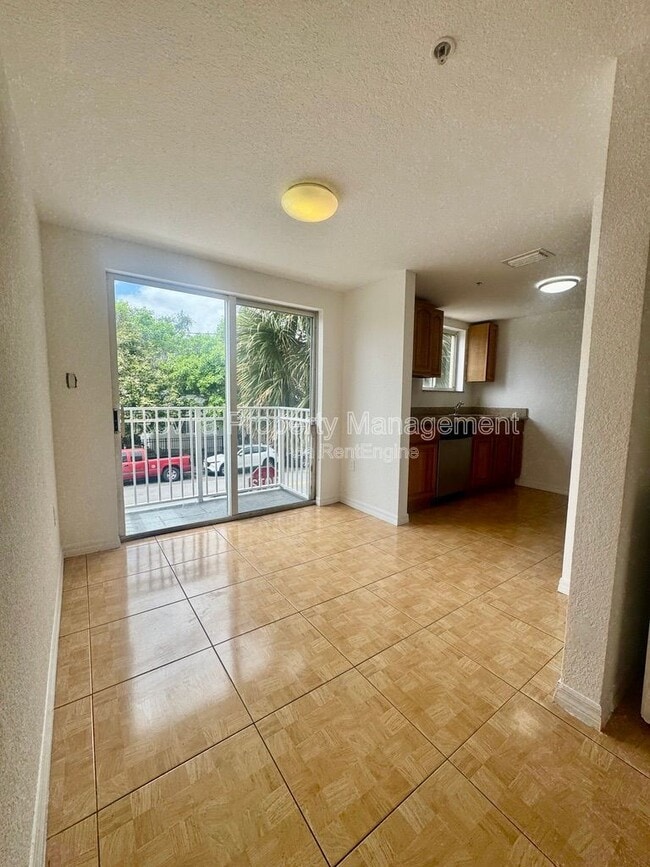 Photo - 498 SW 6th St Unit APT 203