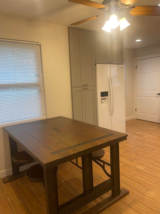 Photo - 2928 Del Rio Dr