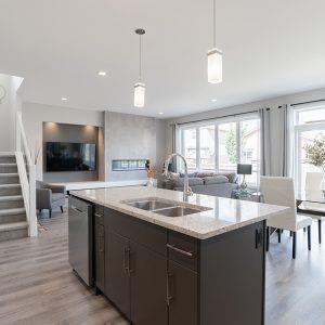 Photo - 91 Fossil Crk Cres