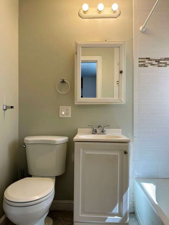 Photo - 38 Green St Unit 1