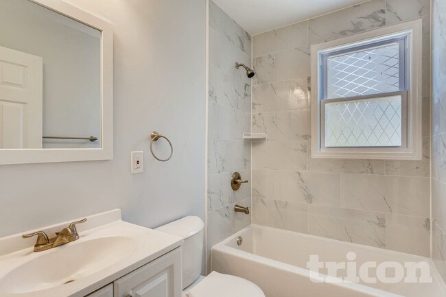 Photo - 3523 Sussex Rd