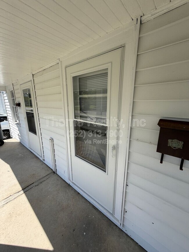 912 Nashville Rd