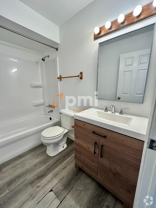 Building Photo - 6248 Kathryn Ct Unit Apt C