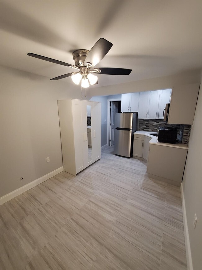 Photo - 224 NE 19th Ave Unidad 2