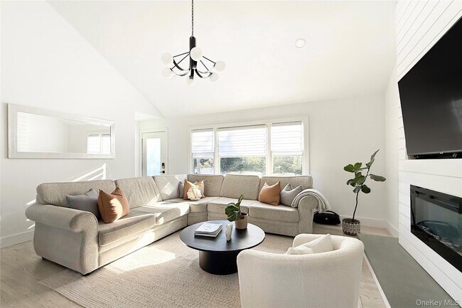121 Ponquogue Ave