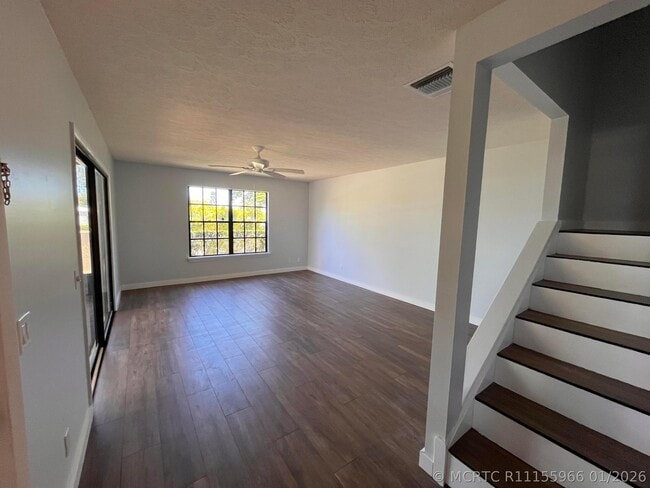 7281 SE Concord Pl