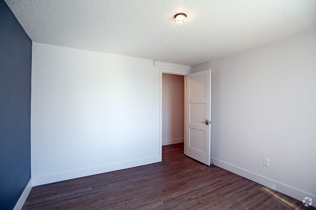 2BR, 1BA - Onyx - The Jewell