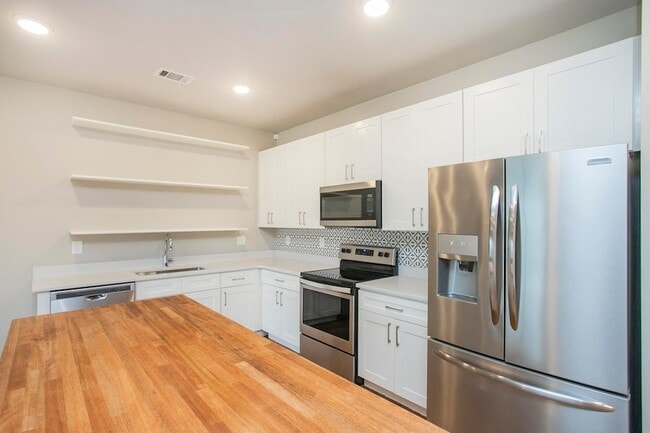 Photo - 3637 Hydes Ferry Rd