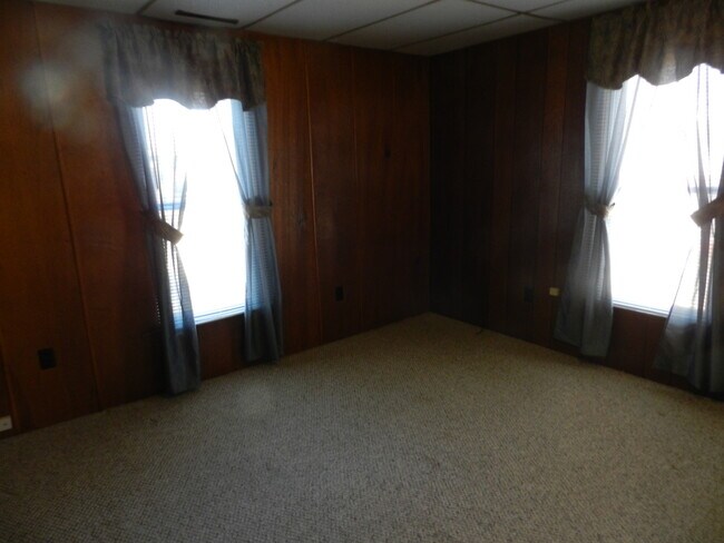 Living Room - 515 Sterling Ave Unidad UpStairs