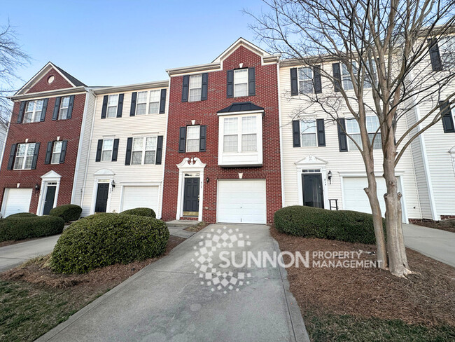 Spacious 3-Bedroom, 3.5-Bath Townhome off ... - Spacious 3-Bedroom, 3.5-Bath Townhome off ...