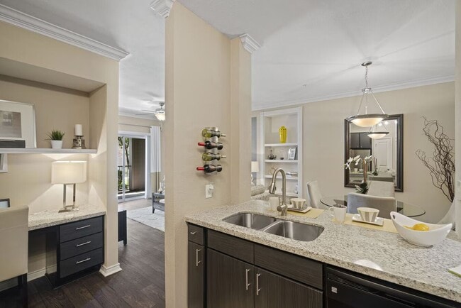 Photo - Comfort, Style & $500 Off Your First Month Unidad SDASE