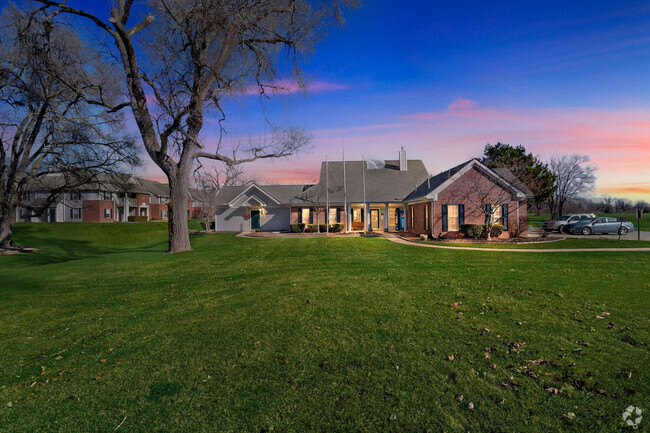 Building Photo - River Oaks Trails Rental