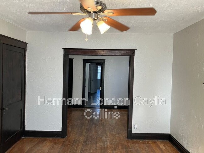 Photo - 3753-3755 Dunnica Avenue