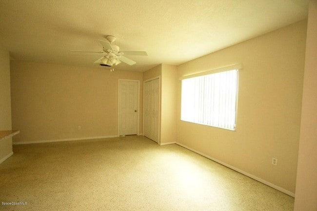 Photo - 1081 Aron St