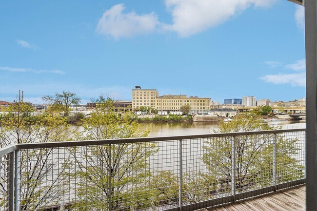 Grand Riverside