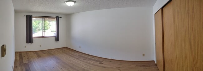 Photo - 423 Healy Ave S Unit 2