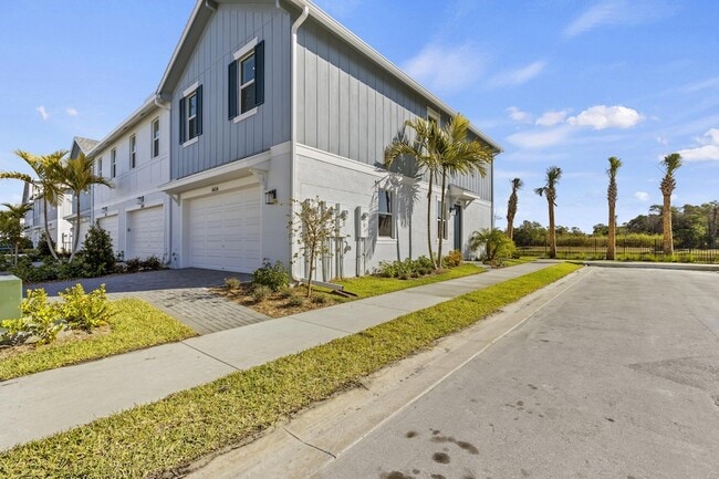 Photo - 4404 Longwood Lk Sq