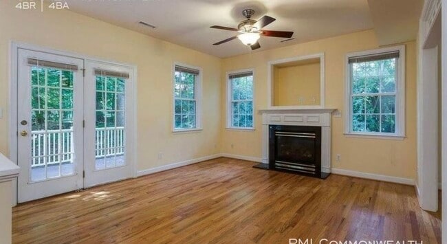 Photo - 305 E Monacan Dr