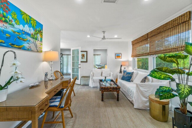 Photo - 210 Debra Ln