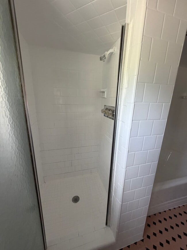 140 Almond Rd Unit House