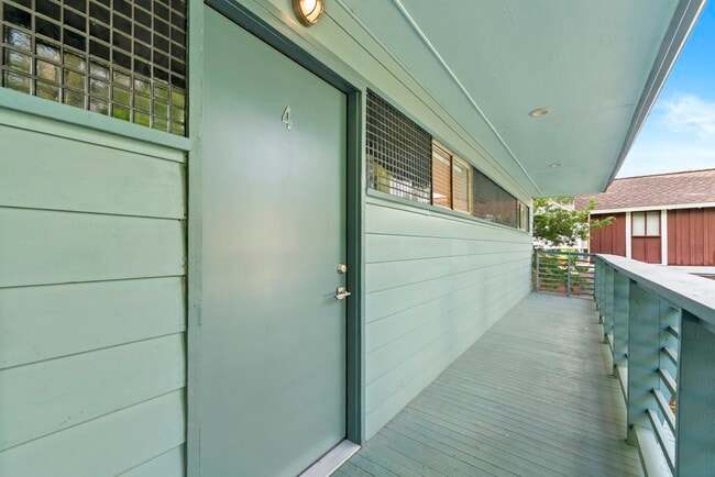 Photo - 217 E 12th St