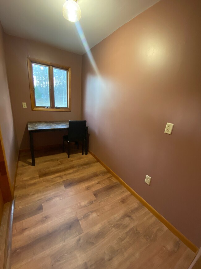 Photo - 10 Seneca Rd