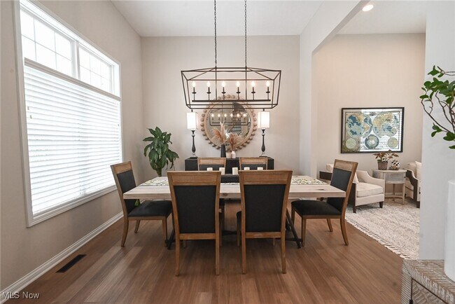 Photo - 1305 Fieldstone Ct