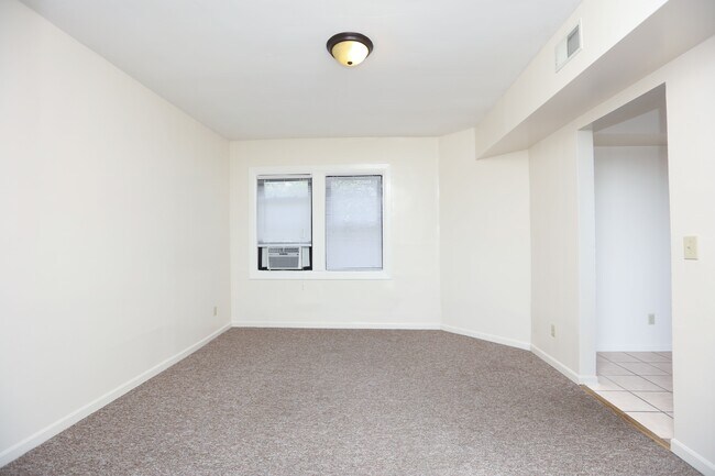 Photo - 201 Klotter Ave