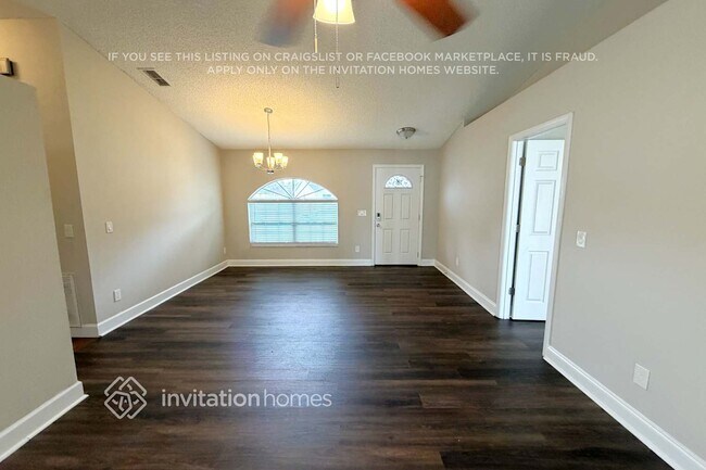 Photo - 676 Regency Way