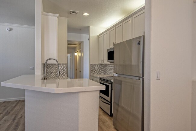 Photo - 2992 N Miller Rd Unit 211A