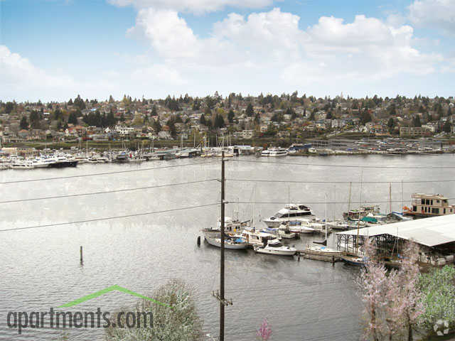 Community - Eastlake 2851 Apartments