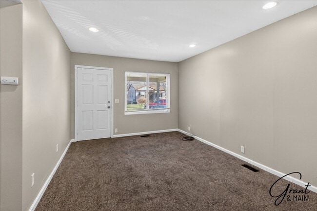 Photo - $1250 2 bedroom bungalow