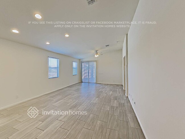 3836 E Narrowleaf Dr