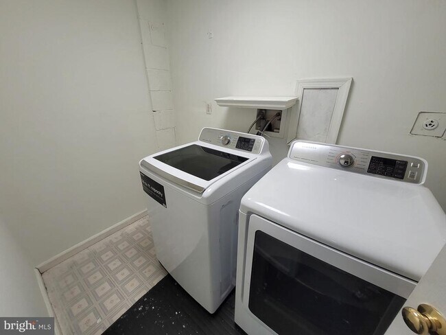 Photo - 8636 Sanderling Dr Townhome