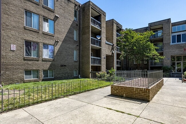 Professionally Landscaped Community - The Pentacle Group Apartments