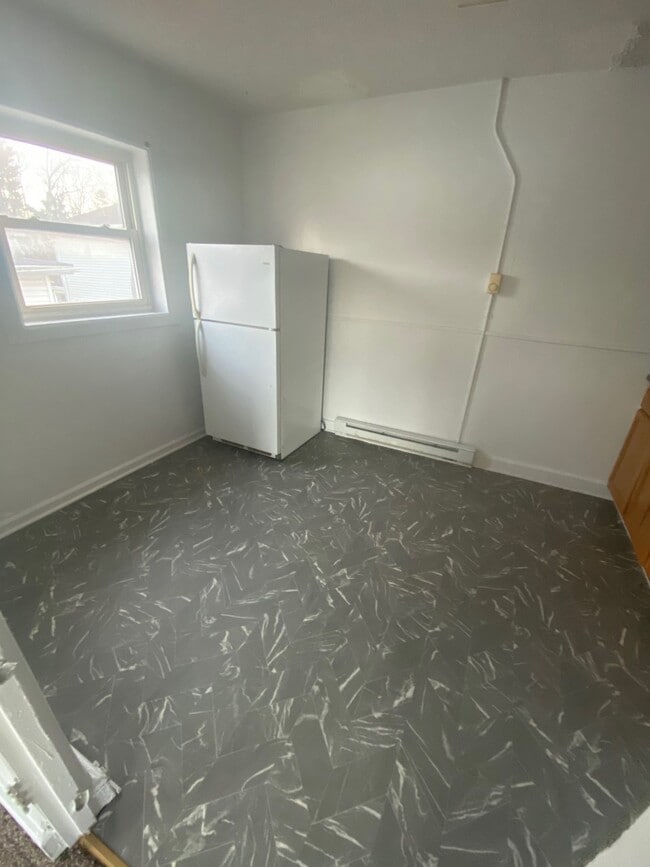 209 College Ave Unit 3